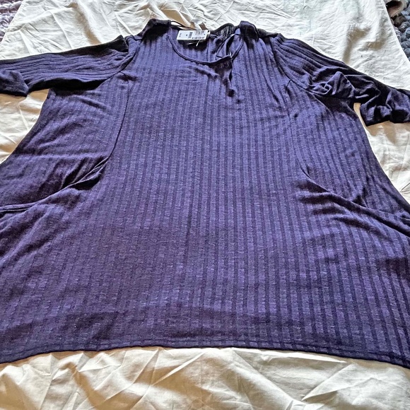 NEW PHOTOS! SWEATER, KNIT, 3/4 SLEEVES, MADE IN CANADA!!, SHARKBITE, PURPLE VELV - Picture 1 of 9